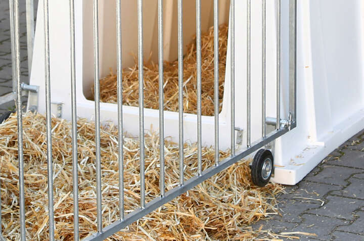 KERBL CalfHouse PE UV+ mit leichter Umzäunung